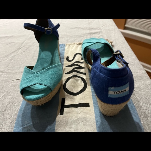 TOMS SANDALS - Picture 4 of 6